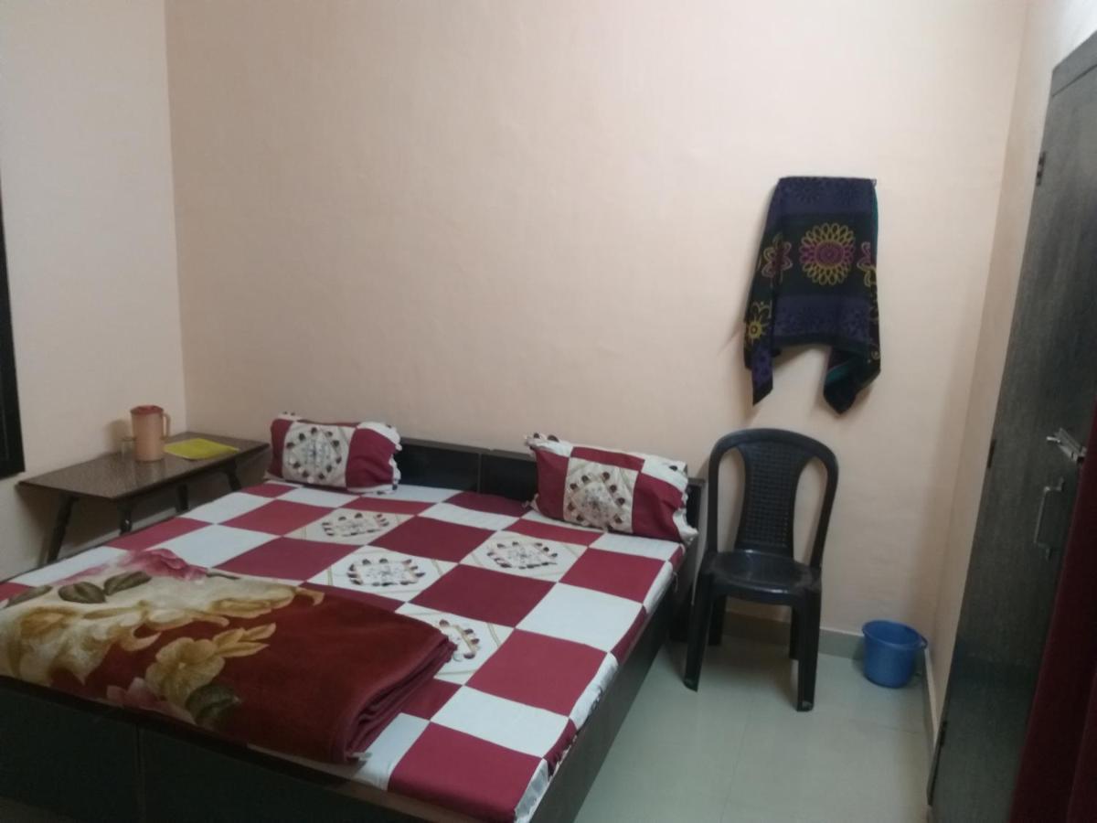 Hotel Dinesh Agra  Εξωτερικό φωτογραφία